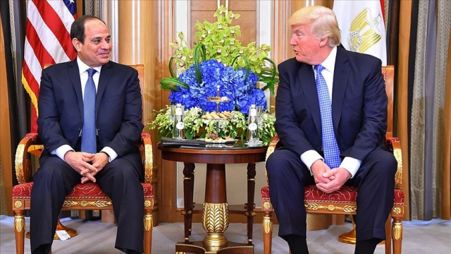 Donald Trump&#039;tan Sisi&#039;ye övgü