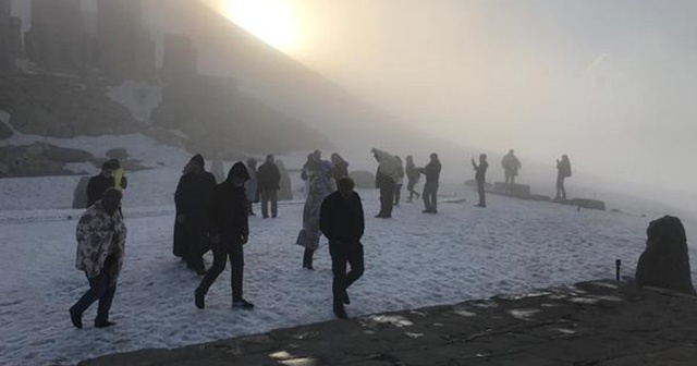 Dünya mirası Nemrut&#039;a ziyaretçi akını