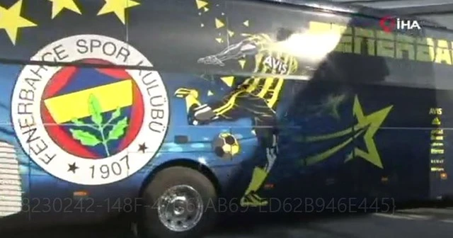 Fenerbahçe kafilesi stada geldi