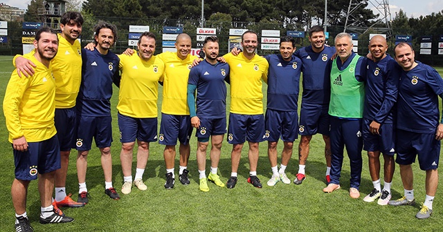 Fenerbahçeli eski futbolcular maç yaptı