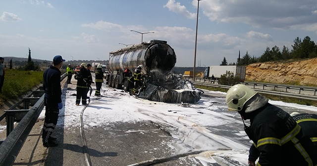 Gaziantep&#039;te tanker faciası, sürücü yanarak öldü
