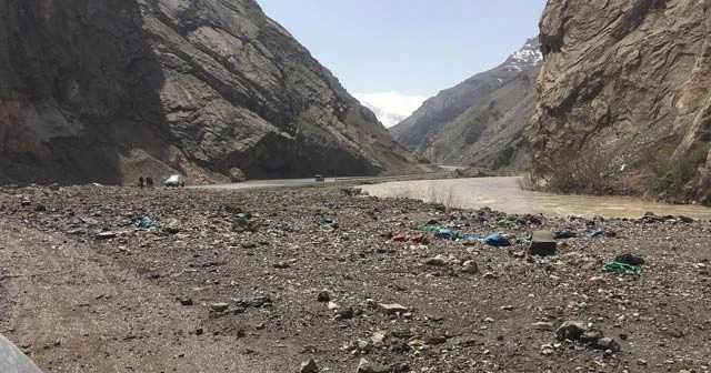 Hakkari-Çukurca karayolu ulaşıma kapandı