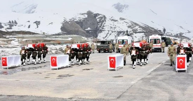 Hakkari şehitlerine veda töreni