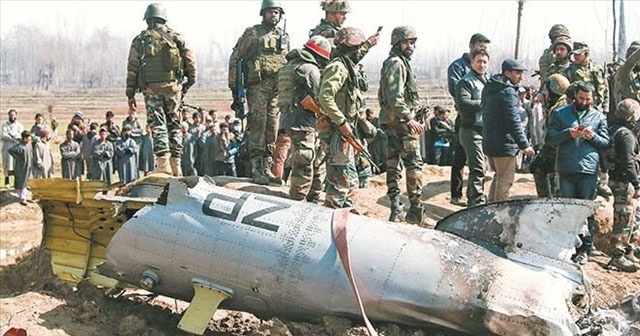 Hindistan’ın ‘bir Pakistan F-16 düşürdük’ iddiası yalanlandı