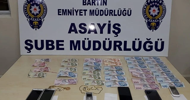 İl il gezip yüzlerce vatandaşı soydular