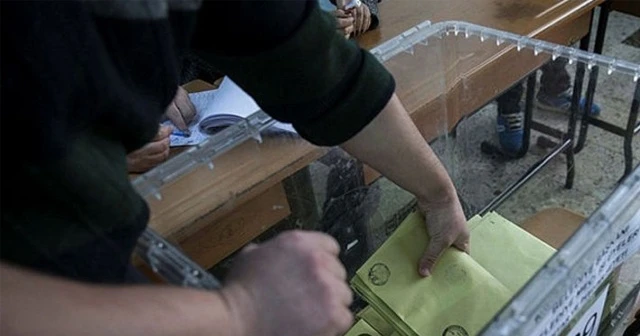 İstanbul'daki 14 ilçede geçersiz oylar sayıldı