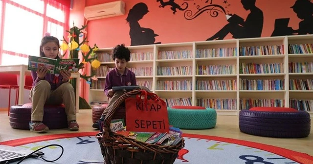 Makam odasından kütüphane için vazgeçti