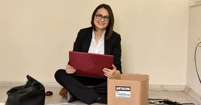 Mazbatasını aldıktan sonra muhtarlık binasına gidince şok yaşadı