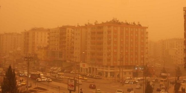 Meteorolojiden toz taşınımı ve sağanak uyarısı