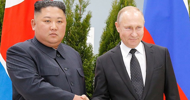 Putin ile Kuzey Kore lideri Kim bir araya geldi