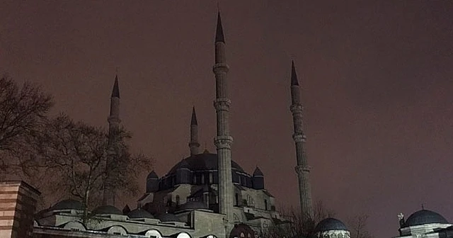 Selimiye'nin ışıkları 'Dünya Saati' için kapandı