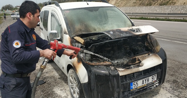 Seyir halindeki araçta yangın çıktı