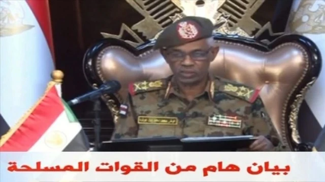 Sudan&#039;da yeni gelişme! Avad bin Avf yemin ederek göreve başladı