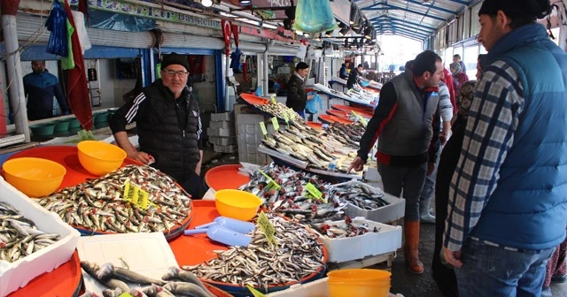 Tezgahlarda balık çeşitliliği arttı, fiyat düştü