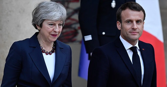 Theresa May, Macron ile görüştü