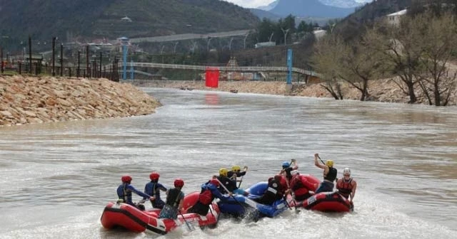 Tunceli'de terör gitti, Rafting geldi