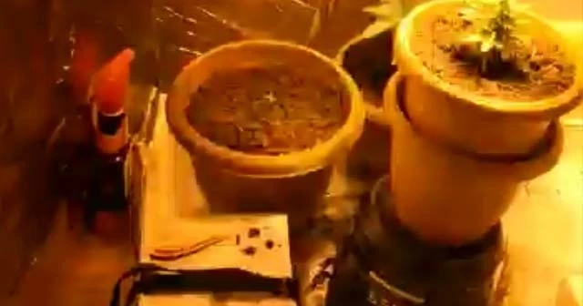 Uyuşturucu için evin tuvaletine düzenek kurmuş