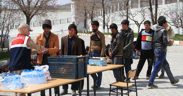 Van’da 69 kaçak göçmen yakalandı