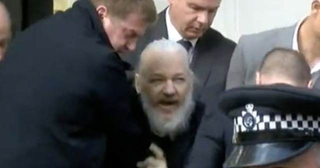 Wikileaks&#039;in kurucusu tutuklandı