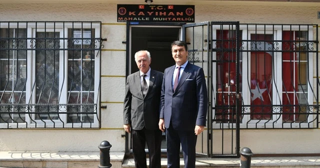 Yarım asırdır muhtarlık yapıyor, koltuğu yine kaptırmadı