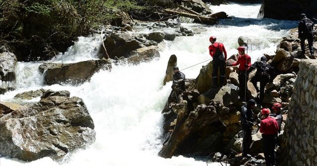 AA muhabiri Nişancı&#039;yı arama çalışmaları devam ediyor