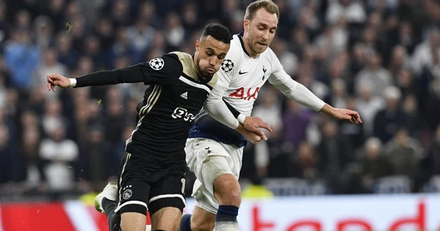 Ajax Londra'da avantajı kaptı
