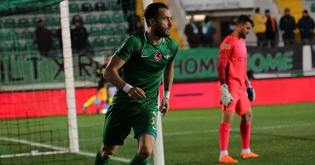 Akhisarspor'un forveti Cikalleshi'ye milli davet