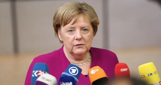 Angela Merkel&#039;den Avrupa&#039;ya yükselen &#039;aşırı sağ&#039; uyarısı