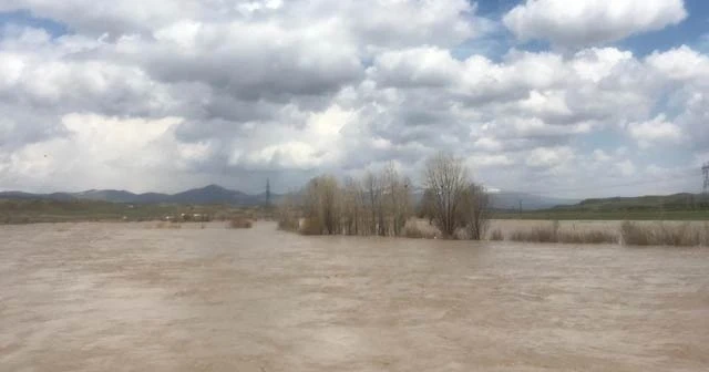 Aras Nehri’nde su seviyesi yükseldi
