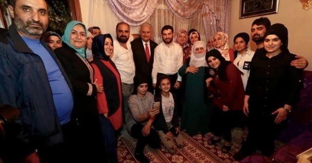 Avcılar'da Binali Yıldırım'a yoğun ilgi