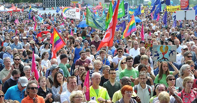 Avrupa&#039;daki ırkçılık Almanya&#039;da protesto edildi