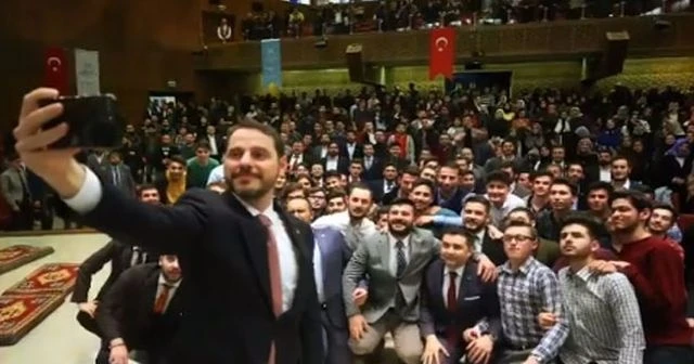 Bakan Albayrak'tan 19 Mayıs paylaşımı