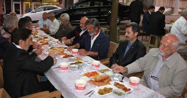 Bu mahallede iftarlar 118 yıldır birlikte yapılıyor