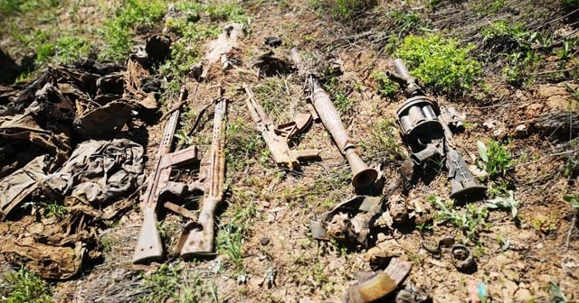 Çukurca kırsalında PKK&#039;ya ait çok sayıda silah ve mühimmat ele geçirildi