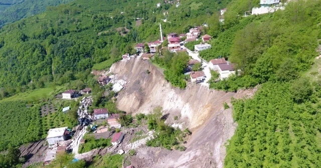 Cumhurbaşkanı Erdoğan Ordu&#039;daki heyelan hakkında bilgi aldı