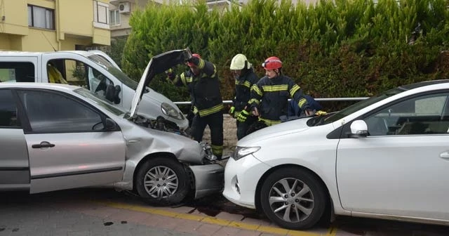 Denizli&#039;de mahalleliyi ayağı kaldıran trafik kazası