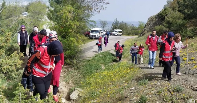 Görme engelli bireylerden Spil Dağı&#039;na tırmanış