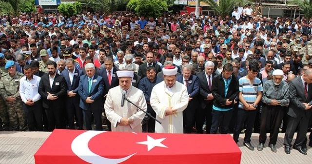 Hataylı şehit toprağa verildi