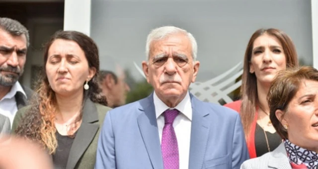 HDP'li belediye şehit yakınlarını işten çıkardı