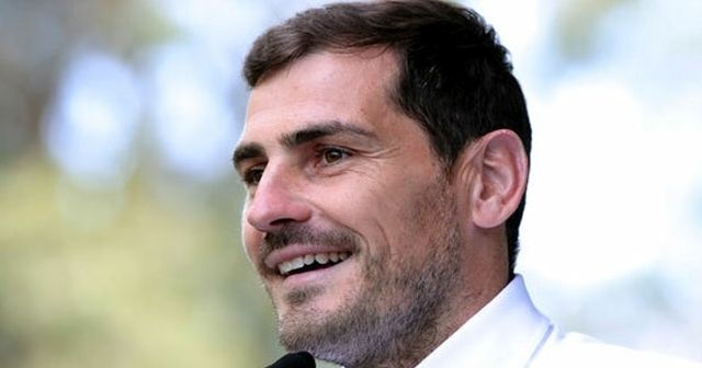 Iker Casillas futbolu bıraktı