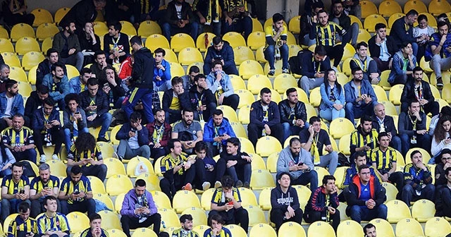 Kadıköy’de tribünler boş kaldı