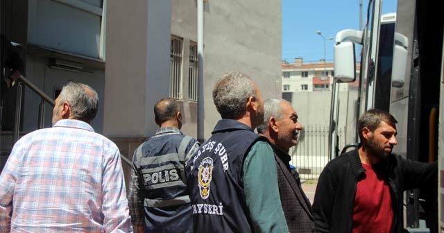 Kayseri&#039;de 125 polisle eş zamanlı operasyon
