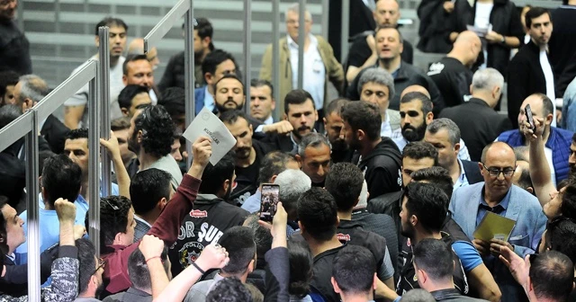 Kongrede gergin anlar yaşandı
