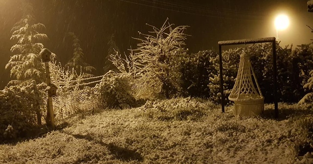 Konya’nın bazı ilçelerine Mayıs’ta kar sürprizi