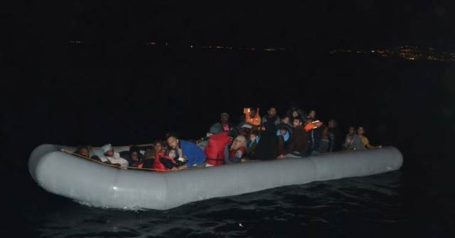 Kuşadası 2 ayrı operasyonda 38’i çocuk 79 kaçak göçmen yakalandı