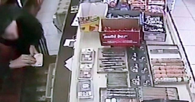 Market sahibinin dükkanı 1 dakika boş bırakması yetti