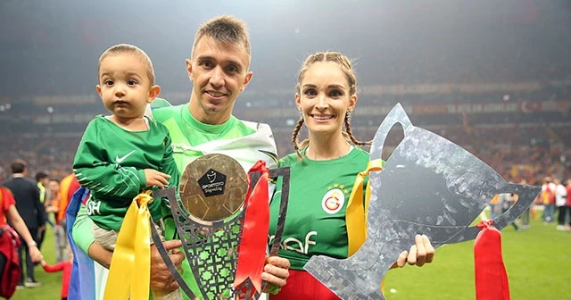 Muslera tarihe geçti