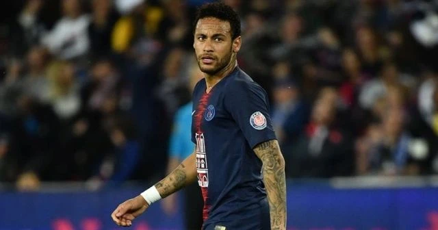 Neymar'a 3 maç ceza