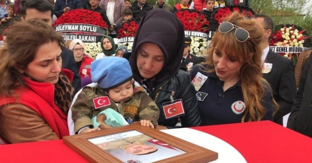 Şehit eşinden hainlere tokat gibi cevap!