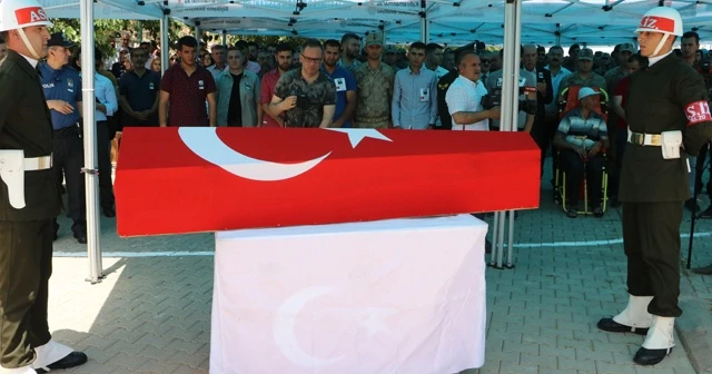Şehit Uzman Çavuş Mehmet Taşhan, son yolculuğuna uğurlandı